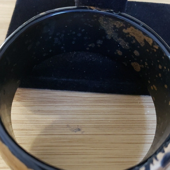 Elegant Gold and Black Wood Bangle Bracelet - Picture 5 of 8